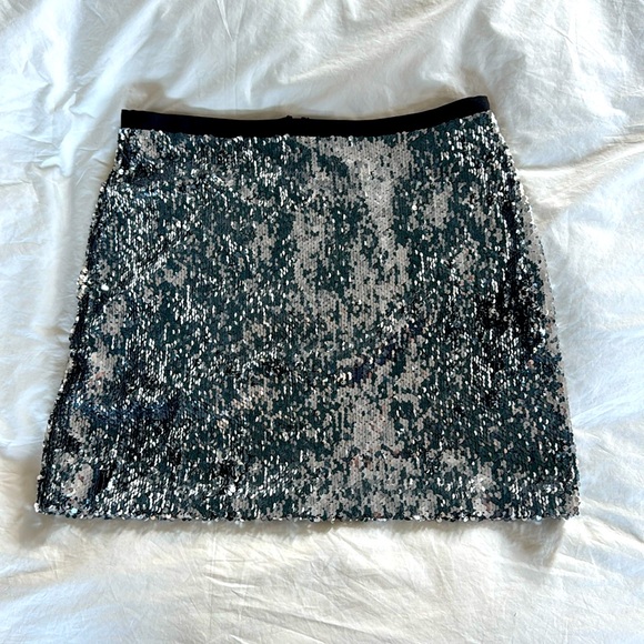Silver Statement Sequin Mini Skirt - Picture 2 of 5